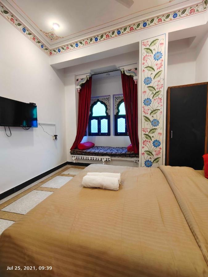 The Rustic Monk Hostel Удайпур Екстериор снимка
