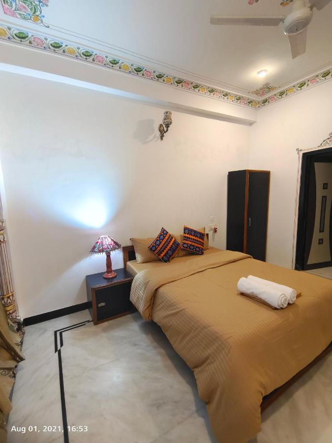 The Rustic Monk Hostel Удайпур Екстериор снимка