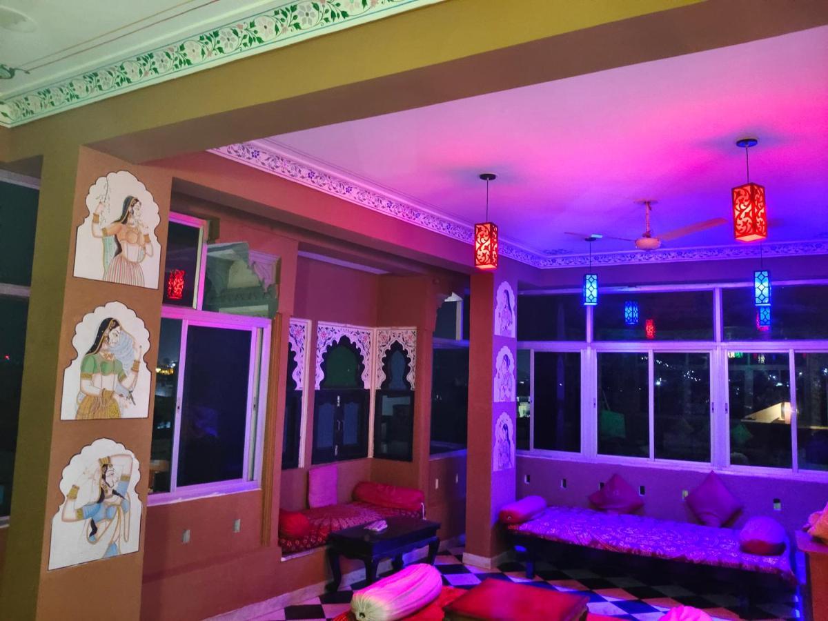 The Rustic Monk Hostel Удайпур Екстериор снимка