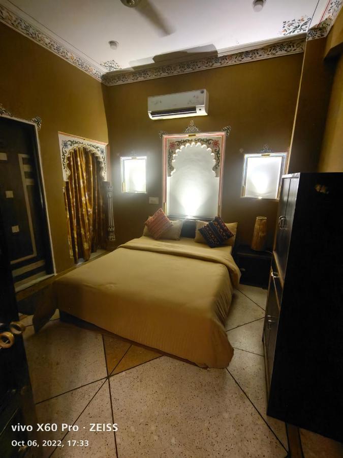 The Rustic Monk Hostel Удайпур Екстериор снимка